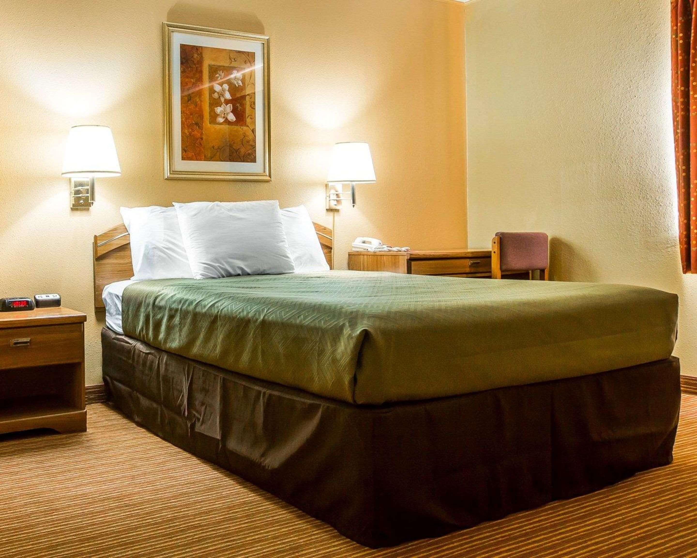 Surestay By Best Western Massena Luaran gambar