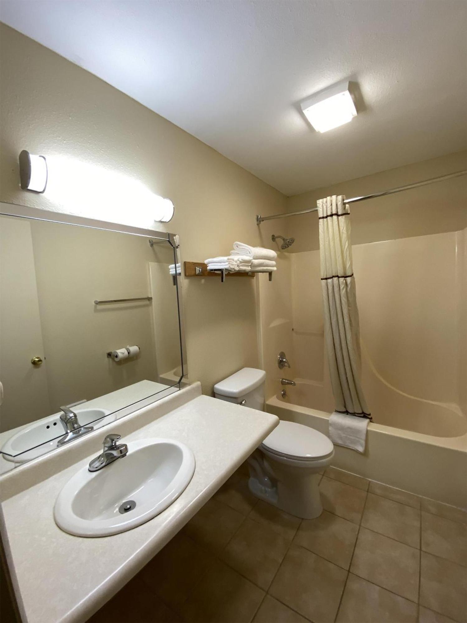 Surestay By Best Western Massena Luaran gambar